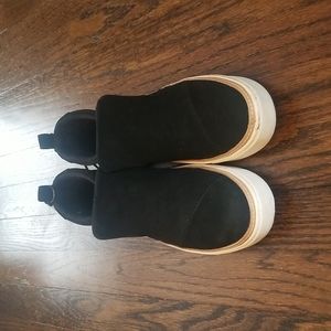 Toms Paxton Slip on waterproof sneakers